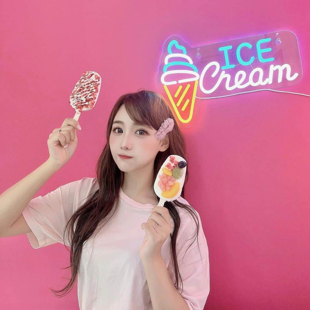 加藤里奈さんのインスタグラム写真 - (加藤里奈Instagram)「⋆ 無人販売スイーツショップで スイーツをゲット🍰🤍  アイス可愛いし美味しかった🍨🫧  他にもたーくさん種類があったので ぜひみてみてね🤍  #カフェ #カフェ巡り #カフェスタグラム  #カフェご飯  #栄グルメ #久屋大通グルメ #名古屋グルメ #名駅グルメ #名古屋ランチ #名古屋ディナー #名古屋カフェ #名古屋駅グルメ #名古屋テイクアウト #愛知県 #名古屋 #大須グルメ #スイーツ部  #スイーツ巡り #スイーツ」9月5日 19時59分 - katoco0326