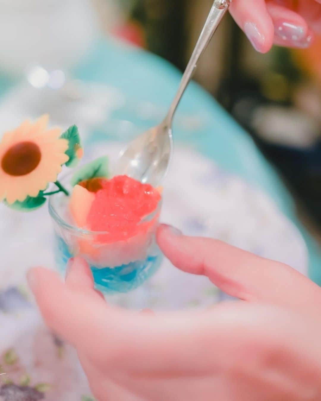 Mikaさんのインスタグラム写真 - (MikaInstagram)「『cafe acorite』  可愛いをたくさん食べに来た(☆∀☆)  Summer tropical afternoon tea🍉  アンティークのお皿やポットを選んで至福のひとときを過ごせました♡ ご馳走様でした•*¨*•.¸♬︎  ・ ・ ・ photo by @yuin_yuin_yuin 📸 model @mika_portrait  ・ ・ ・ ・ follow me💋  #美花展 #アフタヌーンティー #ヌン活好きな人と繋がりたい  #アフタヌーンティー巡り  #カフェアコリット #夏のアフタヌーンティー #目白アフタヌーンティー #目白カフェ #ヌン活女子 #東京カフェ #誰かの記憶に残る写真 #カメラ好きな人と繋がりたい #ファインダー越しの私の世界 #ポトレファン倶楽部 #被写体モデル #その瞬間は永遠の思い出 #みんなのフォト #ポトレ女子 #撮影依頼募集中 #jp_portrait部 #japanesegirl #asianbeauty #love_camera_club #jp_portrait #jp_portrait_collection #loves_united_portrait  #team_jp_ #global_ladies #photo_shorttrip #_lovely_weekend」9月5日 20時14分 - mika_portrait