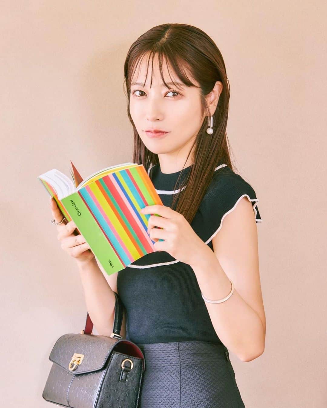 斉藤優里さんのインスタグラム写真 - (斉藤優里Instagram)「私服ではよく着るんだけどブラックのお洋服って 衣装だと中々着てこなかったからリスナーさん ファンの皆さんにブラックの洋服着てると 珍しいって言われる🤣 ⁡ でも結構好きだったりするんだよ？♡♡♡ ⁡ 9/10（日）日比谷野外音楽堂にて開催される JAICO JAPAN IDOL CONNECTにて ペールチュールも参加させて頂くことになりました🩵 ⁡ まだまだチケット絶賛発売中だったりするし 特典会もあるみたいなのでお時間ある方は 遊びに来てもらえたら嬉しいです！！！ ⁡ 他のアイドルちゃんも参加なので出演時間は 短いのですが１ヶ月ぶりくらいのライブだし メンバーも入れ替え制度があったりするので 一瞬一瞬楽しむぞ♡♡♡ ⁡ よければこちらのURLからチケットチェックして下さい ※321アイドル部専用からご購入お願い致します🙇‍♀️ ⁡ n.co.jp/features/jic-fes2023/ ⁡ _____ ⁡ tops skirt...@noela_official pierce...@petit_ami34 ring ... @seasukii_jp bangle...@do_la.official sandal bag...@randa_pic _____ ⁡ #今日の服 #今日のコーデ #ゆったんコーデ #斉藤優里 #ゆったん」9月5日 20時17分 - yuuri_3ito