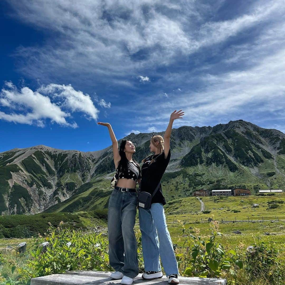 𝑀𝑎𝑘𝑖𝑀𝑖𝑘𝑢さんのインスタグラム写真 - (𝑀𝑎𝑘𝑖𝑀𝑖𝑘𝑢Instagram)「日本の絶景スポットかなり上位⛰  ※みく調べ私の個人的な意見になります。  #立山黒部アルペンルート  #立山黒部 #富山グルメ  #富山カフェ  #富山  #富山観光  #富山湾  #立山連峰  #黒部ダム  #みくりが池  #みくり  #みくりが池温泉  #喫茶みくり #富山旅行  #岐阜観光  #岐阜観光スポット  #岐阜カフェ  #長野カフェ  #長野カフェ巡り  #岐阜カフェランチ #長野観光 #長野観光スポット #岐阜観光スポット」9月5日 20時20分 - makimiku001