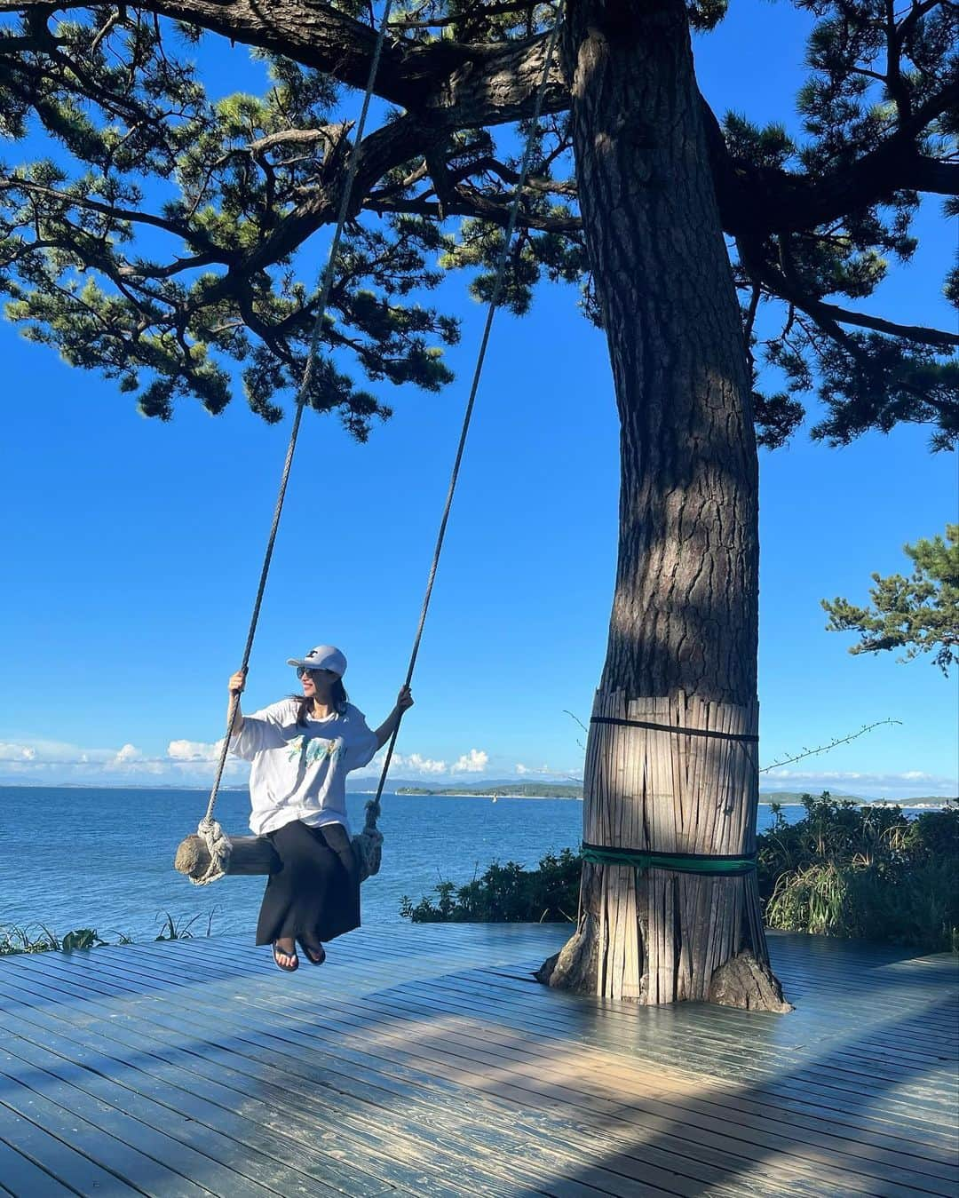 清里千聖のインスタグラム：「. #🏖️  夏を感じた1日🩵 はしごブランコ🤣🤣 みんなに会えて楽しかった〜🥹🫶🏻 #日間賀島 #南知多」