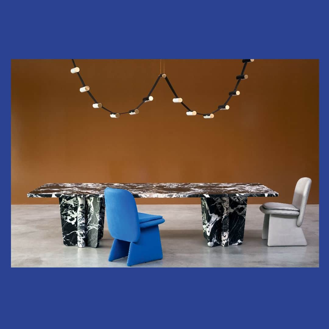 Baxterのインスタグラム：「MOOD BOOK 2023 ✨  A declaration of love for electric blue, enhanced by the combination with Grand Antique d’Aubert marble and the warm reflections of brass or yellow onyx  📷 @andreaferraristudio   KATE table and JODIE chairs by @christophedelcourt  WAVE lamp by @federicoperi   #baxtermadeinitaly #moodbook2023 #leather #design #interiordesign #madeinitaly #milan #italy #luxury #interior #collection2023 #newcollection」