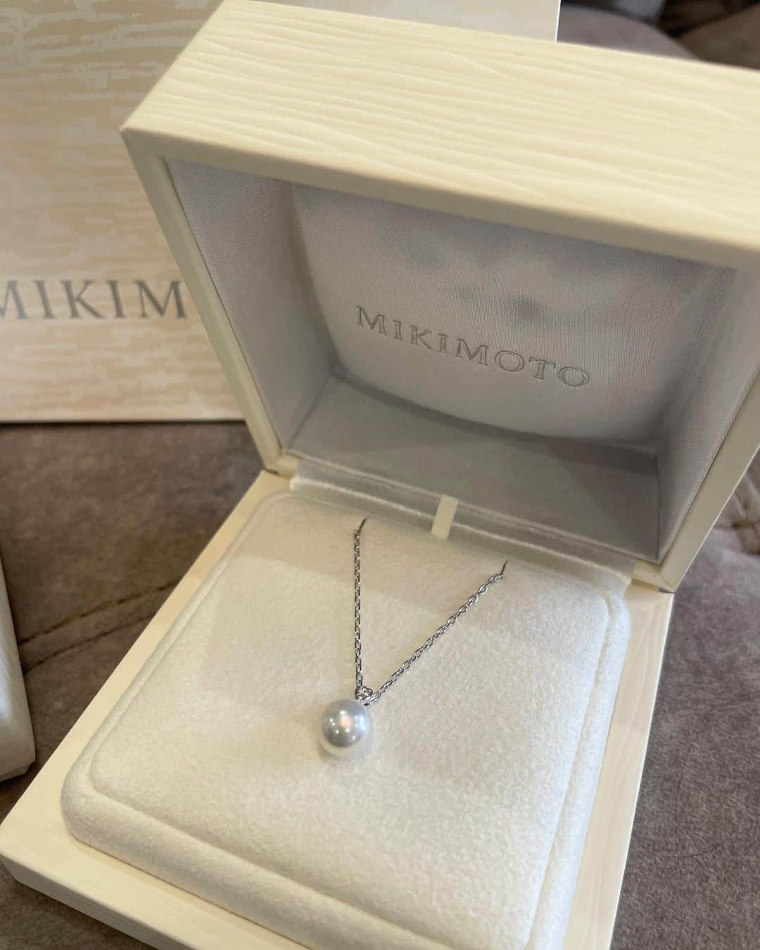 のインスタグラム：「. いつもつけてるnecklace💎 Perl🤍  #mikimoto #necklace」