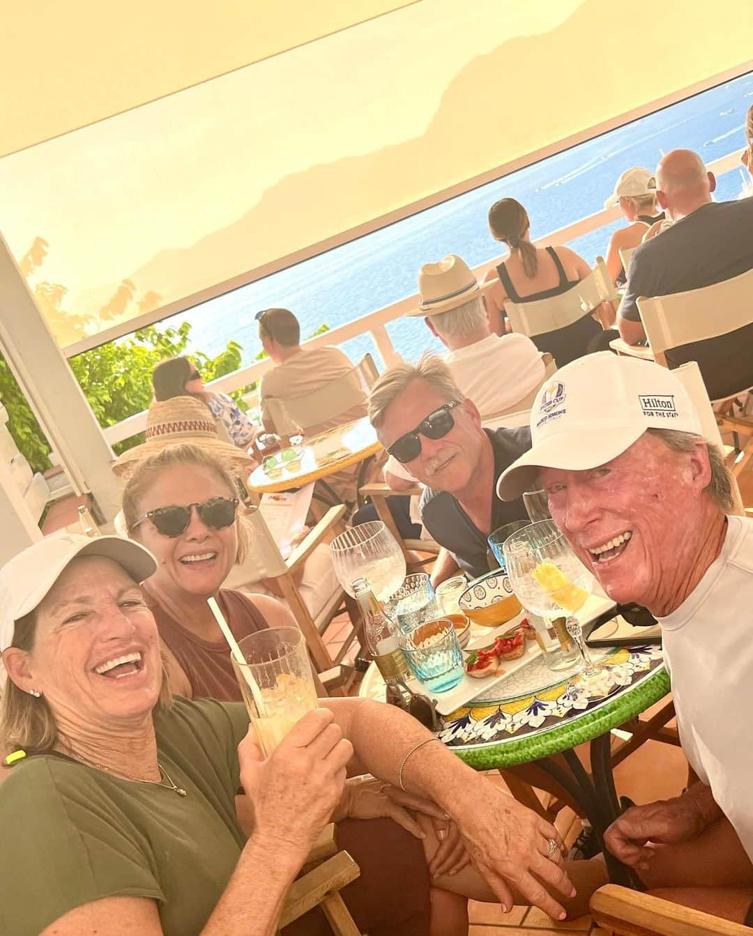 ジュリ・インクスターさんのインスタグラム写真 - (ジュリ・インクスターInstagram)「Interrupting your daily scroll to inform you that we went on a real life stair-master excursion in Praiano..NOT for the faint of heart. 😅 #buttcheeksonfire #wheresmyolympicmedal」10月5日 0時12分 - juliinkster