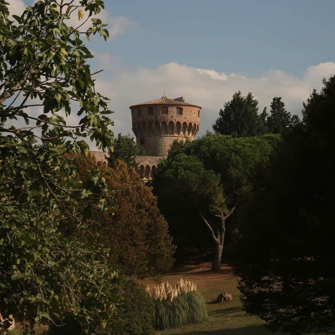 ラウラ・デ・ウィットさんのインスタグラム写真 - (ラウラ・デ・ウィットInstagram)「Volterra, must visit 🇮🇹」10月5日 0時44分 - lauradewitte