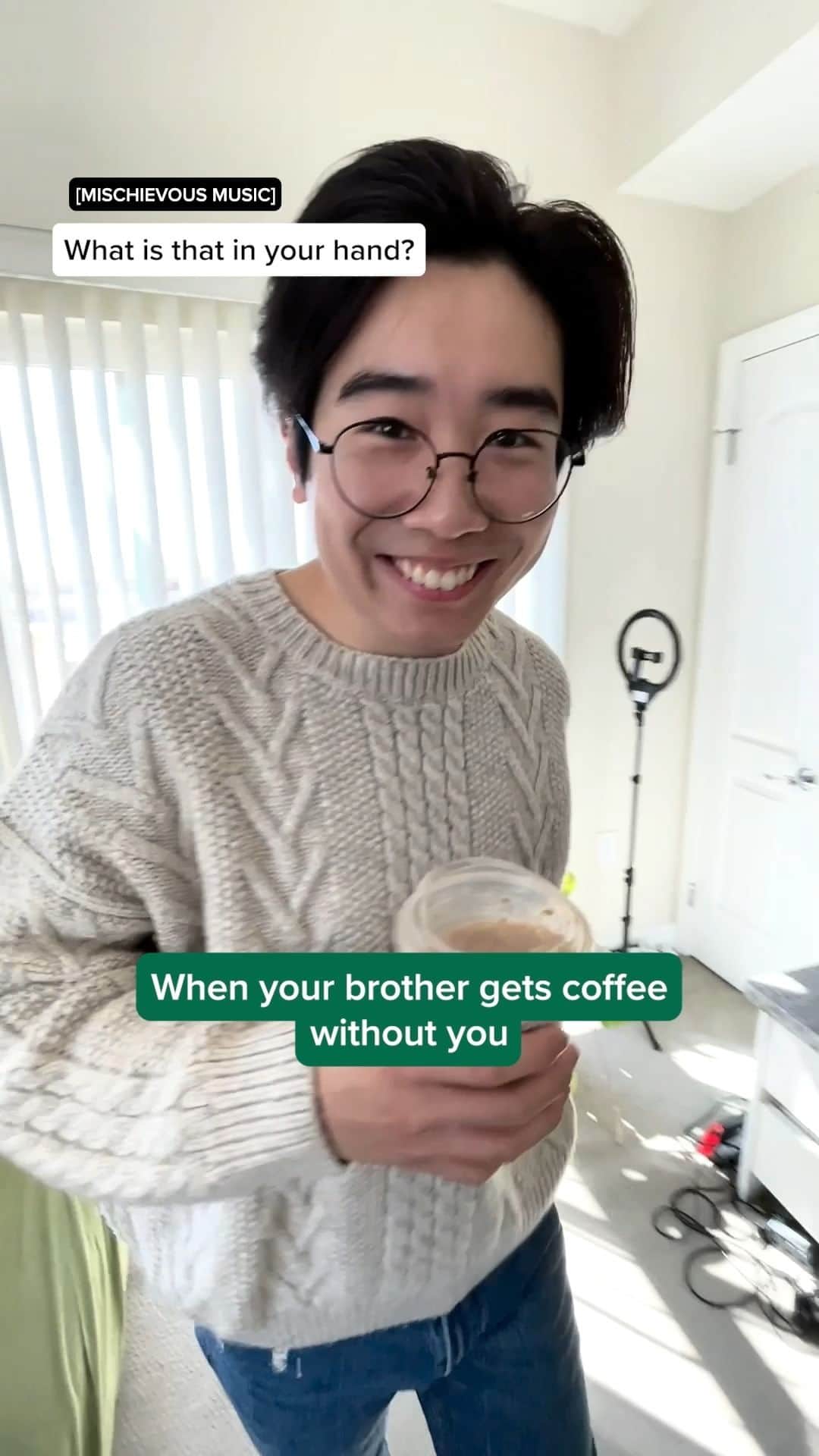Starbucksのインスタグラム：「The betrayal 😩 Created with @jalin.siu」