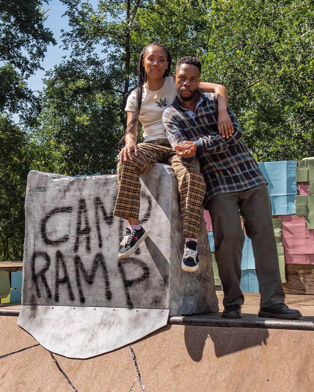 のインスタグラム：「@dedelovelace + @fattonyrap NEW #volcomentertainment collections featured in comedy series ‘Camp Ramp’ (coming to an internet near you) 🏕️ featuring art by Dede and @sieben_up 🛹 check out their collections and watch the ‘Camp Ramp’ trailer over at vol.cm/campramp」