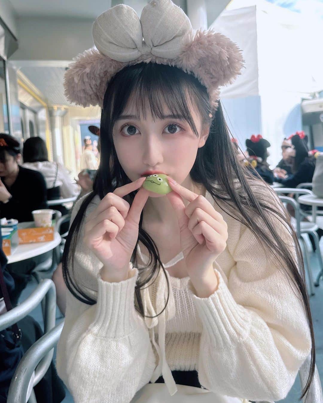 紫乃えみりさんのインスタグラム写真 - (紫乃えみりInstagram)「． ． ． ．  #ディズニー  #ディズニーランド  #りとるぐりーんまん  #しぇりーめい」10月5日 1時26分 - 4emiri_shino8c