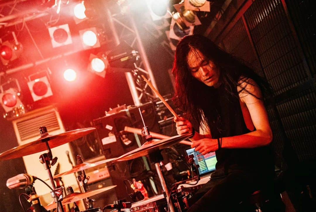 Crystal Lakeさんのインスタグラム写真 - (Crystal LakeInstagram)「It's been such a blessing to be back on tour. We appreciate you all for your continued love & support. Where would you like to see next?  #CrystalLake Ankh Western Japan Tpur 2023 w/ @noisemaker_official @crowsalive_jpn    ➡️ 10/04 (水)  大阪 GABU  10/05 (木)  名古屋 E.L.L  📷: @seijiro243」10月4日 16時52分 - crystallake777
