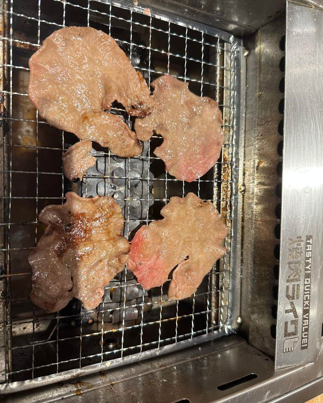 はんじょうのインスタグラム：「1人だって焼肉」