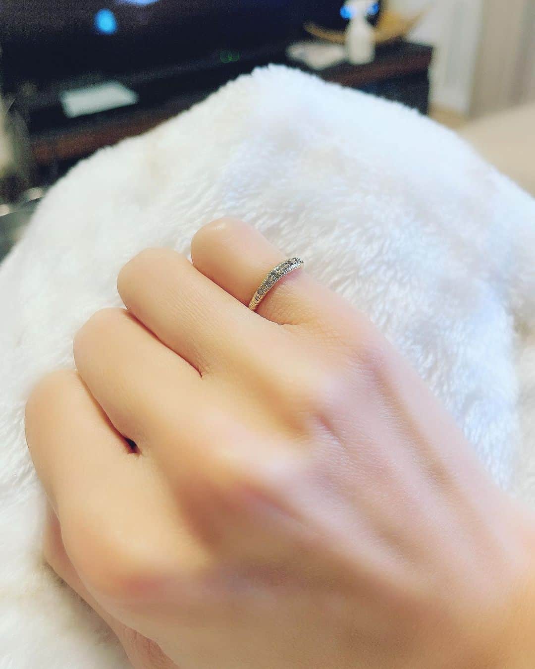 一井悠理さんのインスタグラム写真 - (一井悠理Instagram)「指輪のsize小さいの増やして欲しい💍*。 今つけてるのでもps2.. なんちゃらかんちゃら。 薬指の3号もサイズがなく沢山断念。 もっと増やして欲しいな。 #指輪のサイズ #サイズが合わない」10月4日 17時15分 - yuripoyo.1212