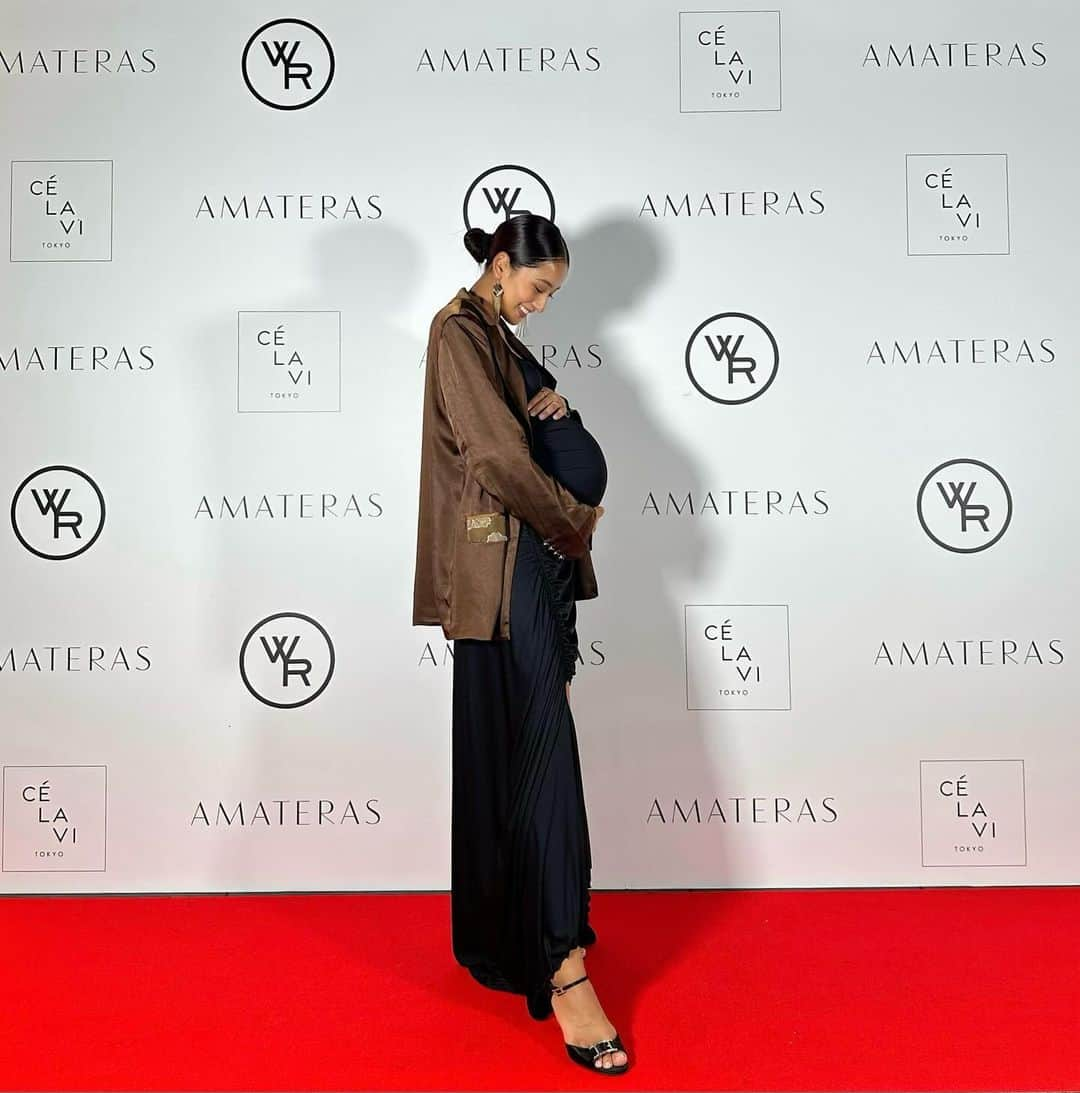 木佐貫まやのインスタグラム：「Off shot at  AMATERAS FASHION NIGHT🤳🏽  みんな素敵にドレスアップして、 キラキラした素敵な夜でした🤍  #amaterasjapan #amfn23」