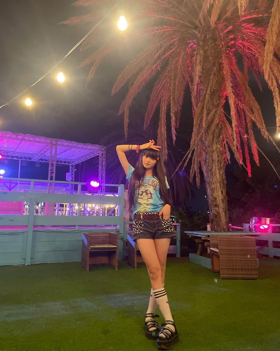 原田都愛さんのインスタグラム写真 - (原田都愛Instagram)「Today's clot🌺 沖縄で撮影した時のコーディネート！ ヘアピンが可愛いくてつけたかったから、このコーデを考えた！笑笑 #hysteric  #hystericglamour」10月4日 17時24分 - girls2_toa_official