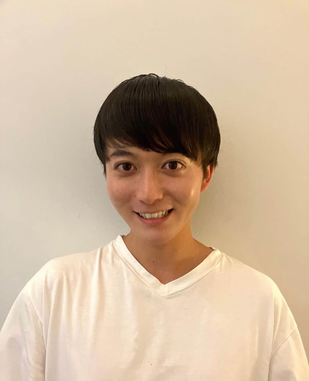 牧田習のインスタグラム：「昨日、髪の毛切りました〜！✂️」