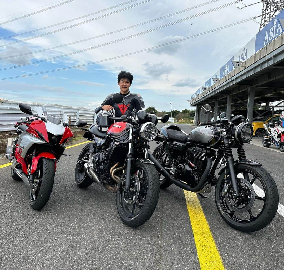 原田哲也さんのインスタグラム写真 - (原田哲也Instagram)「ライダースクラブ筑波ロケ！ ACTIVEさんの車両を試乗させいただきました。 インプレ記事はライダースクラブで！ #araihelmet #dainese #ridersclub #active」10月4日 17時30分 - tetsuya_harada31