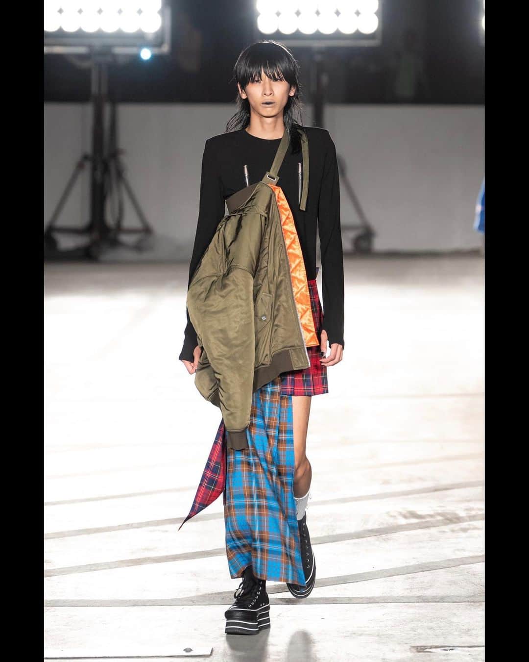 のインスタグラム：「【PAMEO POSE 10th ANNIVERSARY RUNWAY - 2023 AW MOIST PUNK -】  - MY WAY - SHOW DIRECTOR： @kentoteranaka  MODEL： @5555_yuji  HAIR&MAKE UP： @mikiyafujioka0603 @shiseido_hma  STYLING&STREET CASTING： @remember_seiko  DIRECTOR OF PHOTOGRAPHY： @arimoremember (The End Tokyo) MOVIE DIRECTOR： @remember_seiko (The End Tokyo) RUNWAY PHOTO： @koji.shimamuraph  PRESS： @pred_pr  PRODUCTION： @sundesigninstitute  PERFORMANCE： @charitykase Supported By @fancyhimtokyo  GRAPHIC DESIGN： @bye_ayanon   MUSIC DIRECTOR： @peli4649  MUSIC  @outoforbitofficial , @gorovski.official / Drumatix @djhellofficial , Klaus Nomi / Cold Song 2013  PAMEO POSE DIRECTOR&DESIGNER： @peli4649   Thursday,August 24,2023 At JAPAN NATIONAL STADIUM  #pameopose #pameopose10thanniversary」