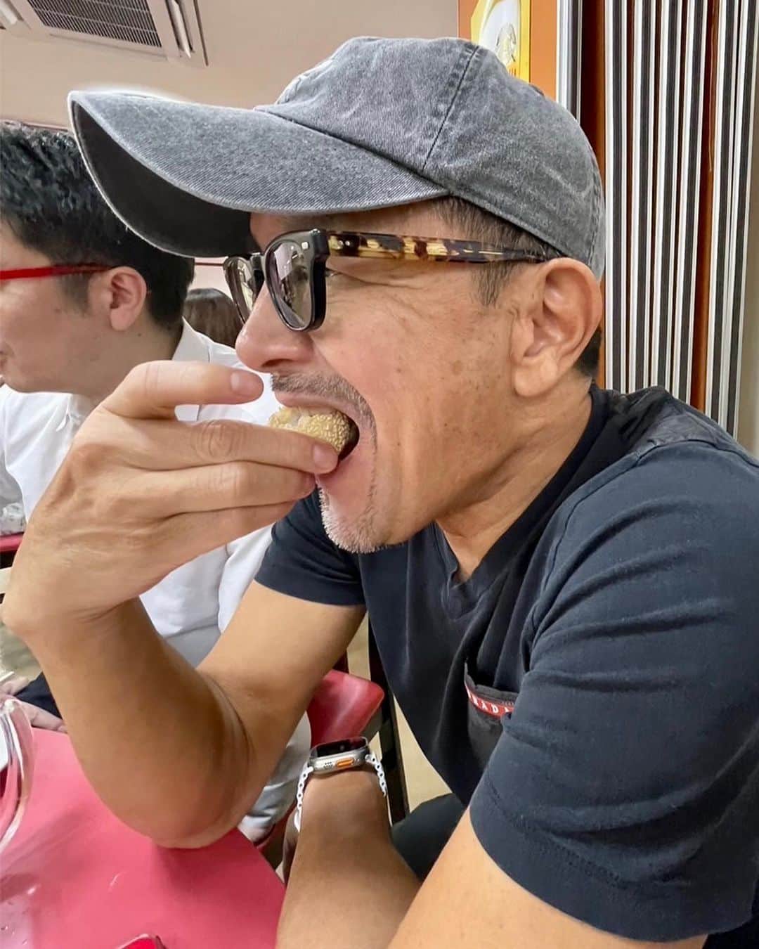 榊原信行さんのインスタグラム写真 - (榊原信行Instagram)「故郷・名古屋“デラうま”巡り第2弾は、味仙です！ 東海テレビ時代からイベントの打ち上げで本当に足繁く通った思い出のお店の一つです。 味仙と言えば台湾ラーメンと手羽先が定番ですよね！ 今日は台湾ラーメンの激辛のイタリアンを食べましたよ。 シメは、ゴマ団子。 この辛さがたまりません！ デラうま！ 最高！  The second part of my “Dera-uma” tour in my hometown, Nagoya, is Misen! This is one of the stores that I have fond memories of using to launch events from when I worked at Tokai Television. Speaking of Misen, I always ate Taiwanese ramen and chicken wings! The other day, I ate Taiwanese ramen with a very spicy "Italian" flavor. Lastly, I ate sesame dumplings. This spiciness was very delicious! It was "Dera-uma“! Awesome!!  #味仙 #名古屋 #名古屋グルメ #nagoya #nagoyafood #nagoyafgourmet #nagoyafrestaurant #japanfoodie #japaneats #Derauma #デラうま #バラさんの日常🌹 #バラさんオススメグルメ🌹」10月4日 17時57分 - nobu_sakakibara