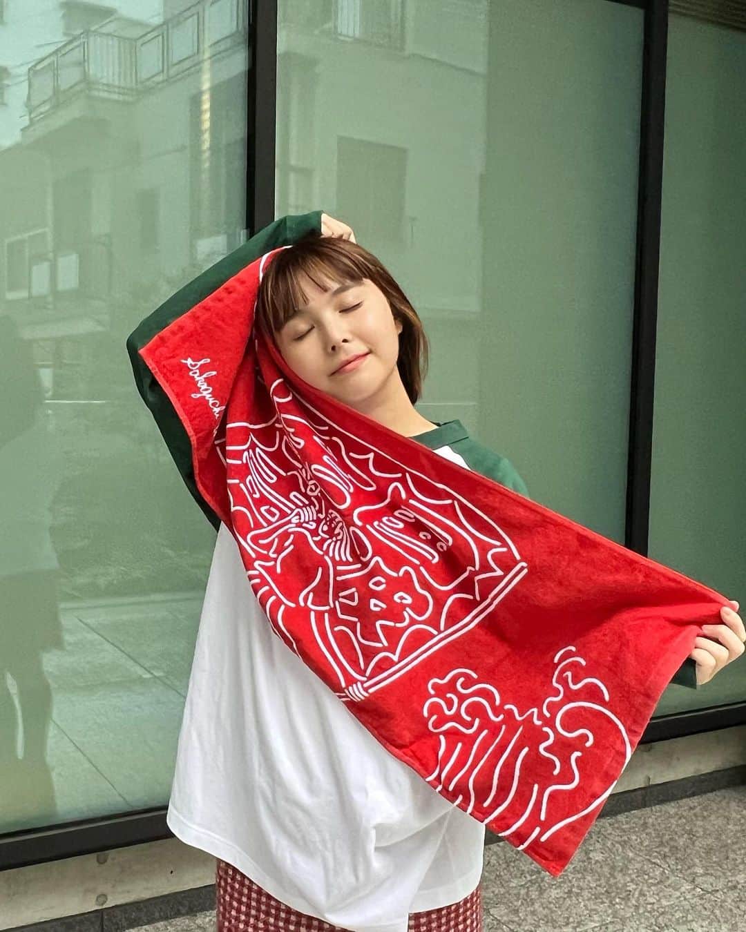 坂口有望さんのインスタグラム写真 - (坂口有望Instagram)「#全国声波 も折り返し、なところでNew Goods追加です！かわ！  ・待たせたなタオル ・ロングランロンT  ライブ会場はもちろん、通販でも10/7の正午から販売開始です💥」10月4日 18時00分 - ami_sakagt