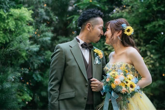 アニヴェルセル 大阪 公式のインスタグラム：「・  「結婚式の写真を見返したときに同じような 写真ばかりだった…」 そんな声を聞いたことがありませんか？  アニヴェルセル大阪では、 シーンごとで違うお写真を撮っていただくことが できます💗✨ また、ゲストとの距離も近い為、 おふたりの大切な"イチニチ"が一生の思い出に残ります💓  @anniversaire_official  @anniversaire_osaka   ＿＿＿＿＿＿＿＿＿＿＿＿＿＿＿＿＿＿＿＿＿＿  大阪・難波の結婚式場 アニヴェルセル 大阪 @anniversaire_osaka  ▫️ドレスが映えるロイヤルブルーの大聖堂 ▫️天候に左右されないフラワーシャワースペース ▫️なんば駅すぐに佇むお城のような外観  特別な空間で憧れのウェディングが叶います ＿＿＿＿＿＿＿＿＿＿＿＿＿＿＿＿＿＿＿＿＿＿  #結婚式 #ウェディング #アニヴェルセル #アニヴェルセル大阪 #大阪結婚式場 #大阪結婚式 #なんば結婚式 #なんば結婚式場  #プレ花嫁 #アニ嫁 #2023花嫁 #2024花嫁 #式場見学 #式場探し #ブライダルフェア #ウエディングフォト #大聖堂 #大聖堂ウェディング #ウェディングドレス #カラードレス #タキシード #ガーデン付き結婚式場」