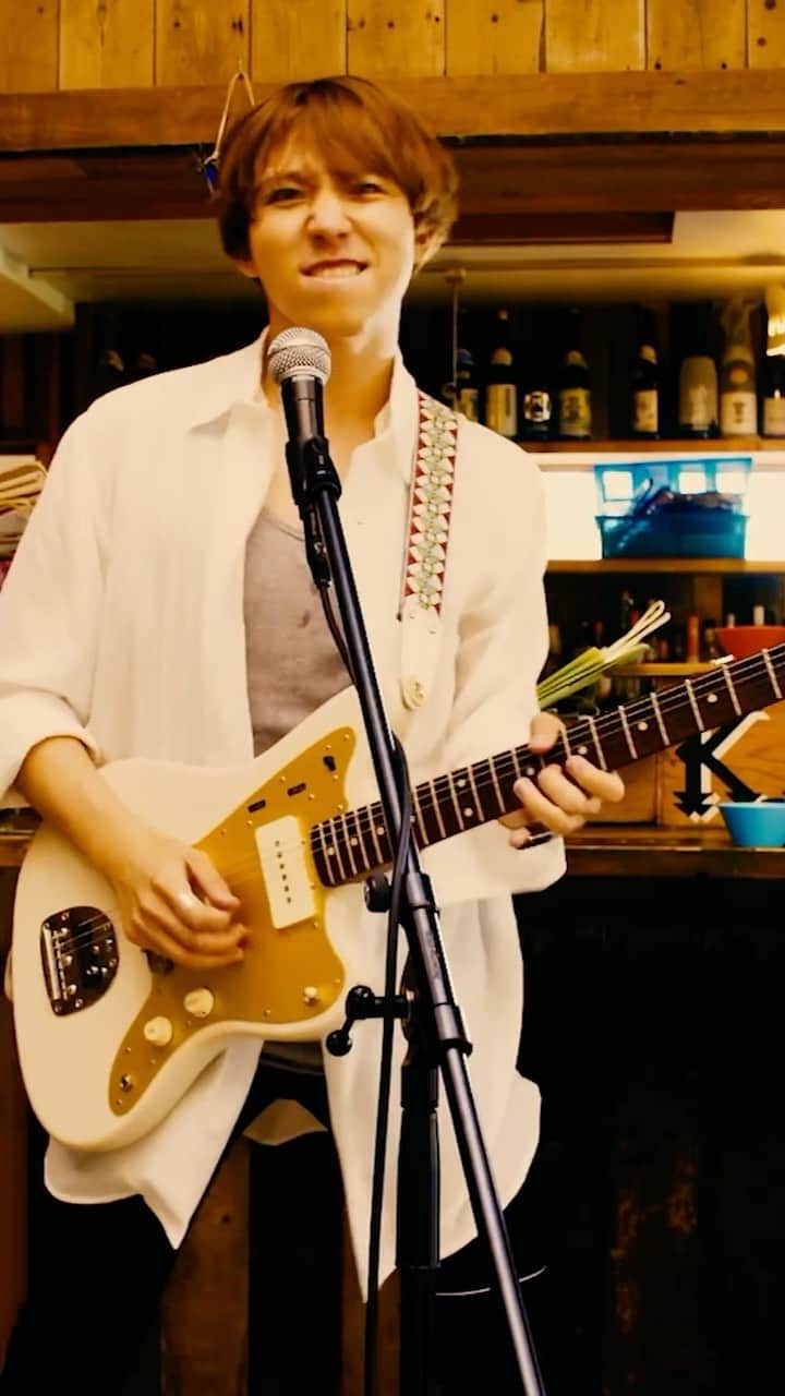 のインスタグラム：「10th ANNIVERSARY GIFT ALBUM「DREAMS」 リリースまであと21日！ 2016年「ヒンキーディンキーパーティークルー」Music Video  #gogovanillas #バニラズ #DREAMS #ヒンキーディンキーパーティークルー」