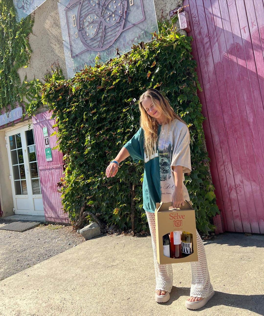 ナタリー・エモンズのインスタグラム：「あっという間に終わっちゃった、バカンス🌞#ナタリーエモンズ #エモやん #natalieemmons」