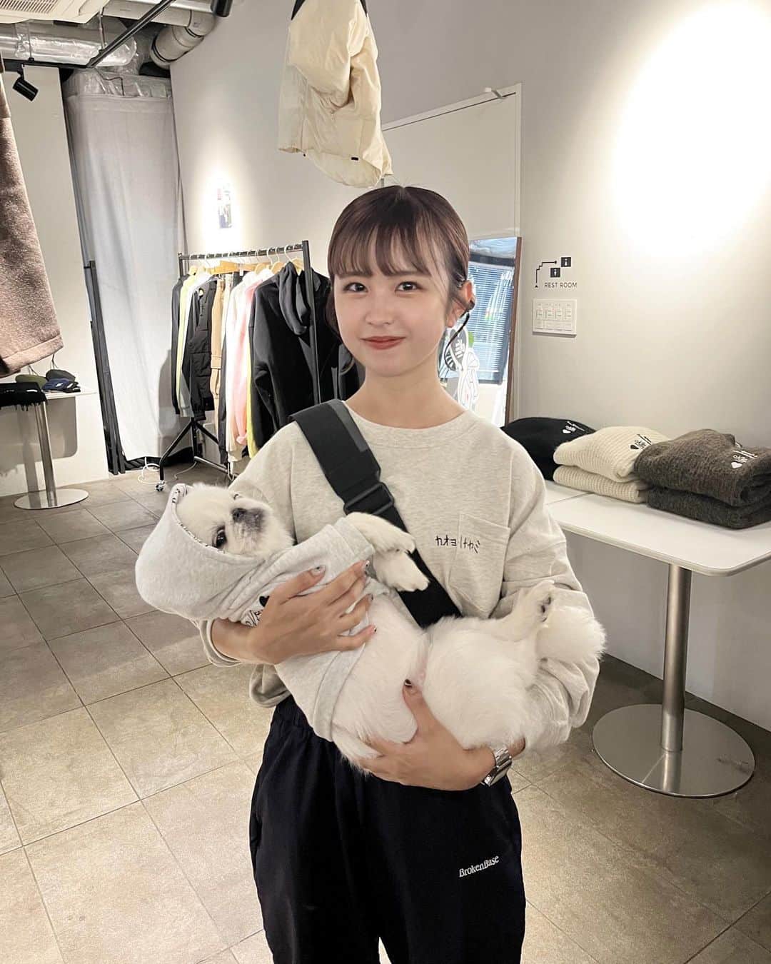 POTATO TVのインスタグラム：「わたしの推し、ぺったんと🐾  カオナカのロンＴも可愛いの〜^ ^ 今日からZOZOで買えるよん 🖐🏻  #なんだか顔丸すぎないか #急募顔痩せ方法」