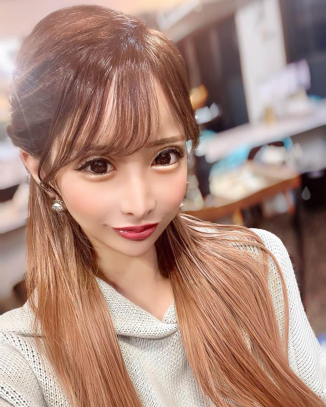 朝比奈りえのインスタグラム：「ロング派お待たせです♡  .  .  .」