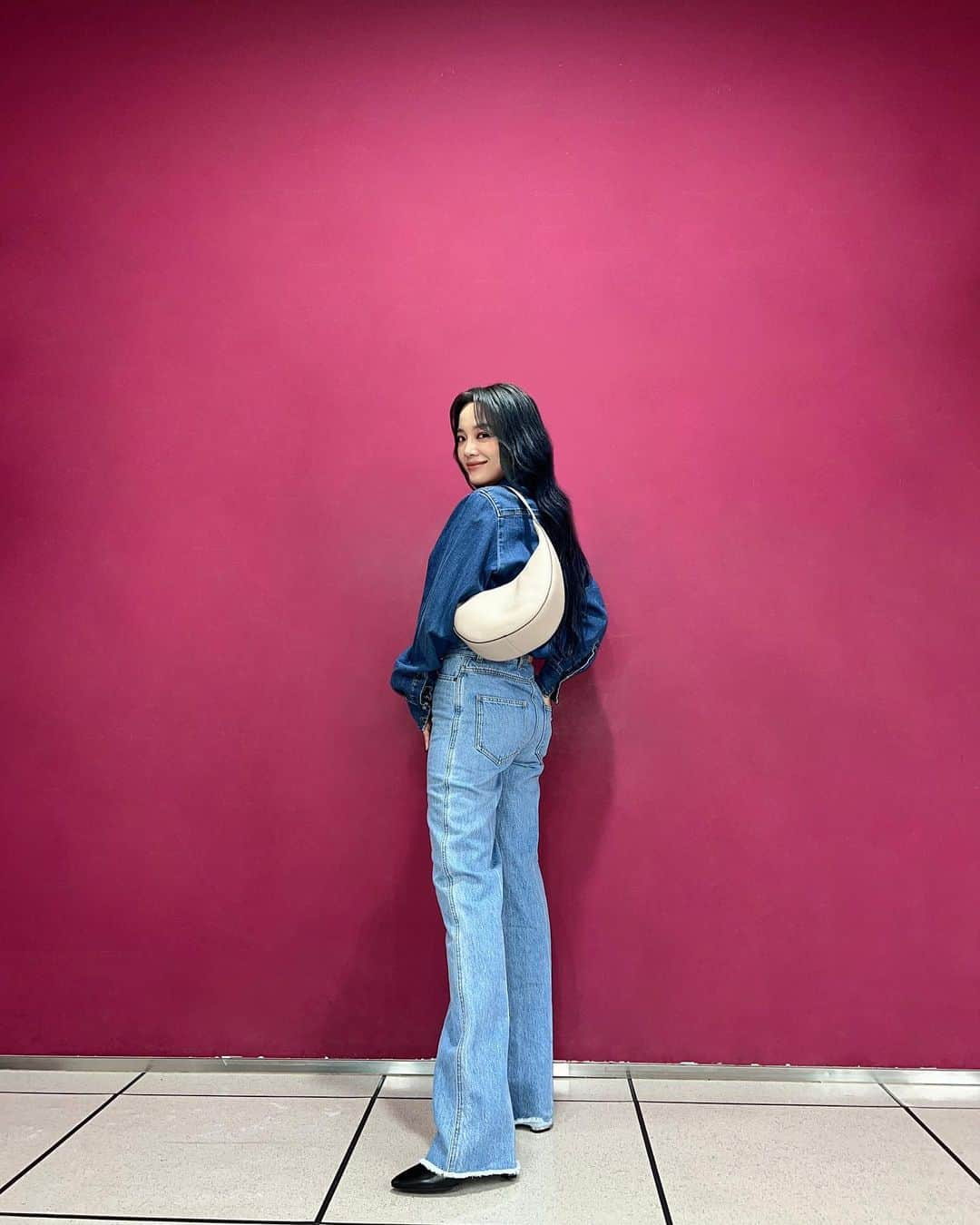 キム・セジョン（Gugudan SeMiNa）さんのインスタグラム写真 - (キム・セジョン（Gugudan SeMiNa）Instagram)「@Longchamp   My favorite bag #longchamp #longchampRoseau #롱샴 #롱샴로조」10月4日 18時28分 - clean_0828