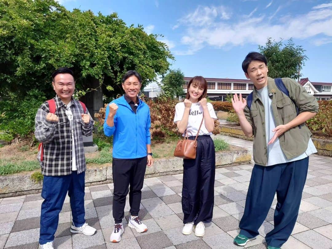 テレビ東京「太川蛭子の旅バラ」さんのインスタグラム写真 - (テレビ東京「太川蛭子の旅バラ」Instagram)「ついに放送始まりましたー！！ 『かまいたちの名所名物先取り旅第6弾✨』 土スペから水バラに移動して2回目の放送です！！！ 旅の舞台は秋の福島県🍁 会津若松、猪苗代、郡山のエリアで獲ったり獲られたりの先取り旅を行います！！！ 今回のゲストは、、、 山内チーム、元サッカー日本代表　前園真聖さん⚽️ 濱家チーム、女優　矢田亜希子さん💙です 今回も騙し騙される心理戦が勃発！！！ 5連勝中の山内、今回は絶対に勝ちたい濱家… 両チーム相手の嘘を見抜くことができるのか！？ 勝利の女神はどちらのチームに微笑むのか！？ ぜひ放送でご覧ください！！！！！！！ 📣TVerではスマホやPC、タブレットなどで全国どこからでも無料のリアルタイム配信で番組をお楽しみいただけます📺  #テレビ東京 #かまいたちの名所名物先取り旅 #先取り旅 #かまいたち #山内健司 #濱家隆一 #前園真聖 #矢田亜希子 #福島県 #会津若松 #猪苗代 #郡山 #鶴ヶ城 #白虎隊 #猪苗代湖 #野口英世 #祝言そば #GReeeeN #郡山ブラック #プラネタリウム #磐梯山 #サッカー #天国と地獄の旅 #ジェットコースター旅 #旅好きと繋がりたい」10月4日 18時54分 - tvtokyo_tagaebi