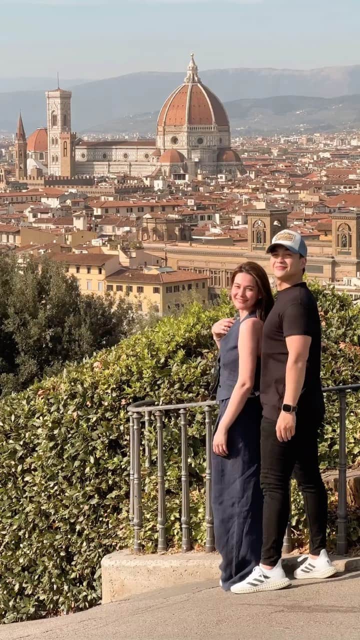 ベア・アロンゾのインスタグラム：「Firenze, Italia wit yu!🇮🇹🤍」