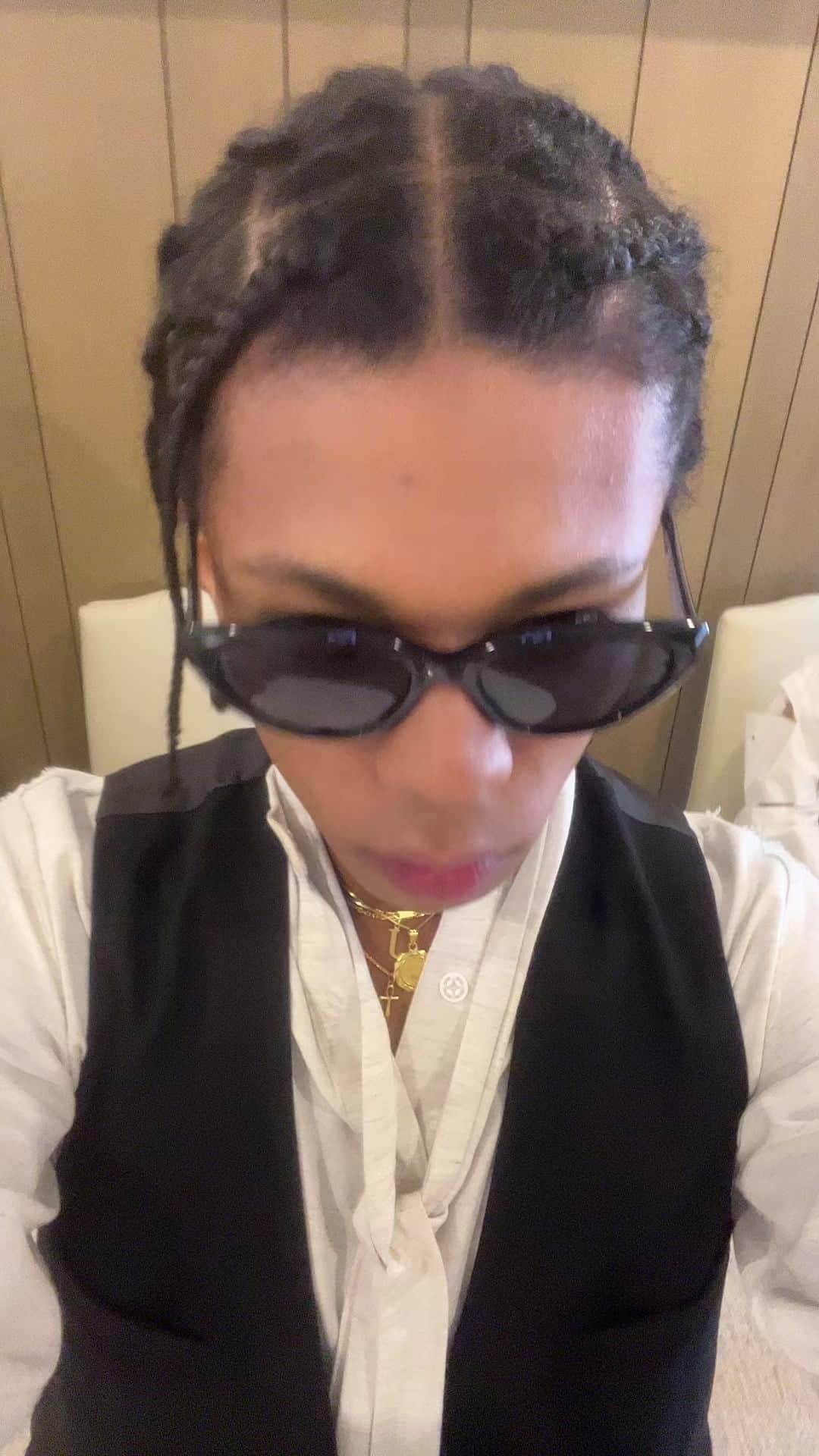 のインスタグラム：「Another try 😅 was it a bit extra? #PSYCHICFEVER」