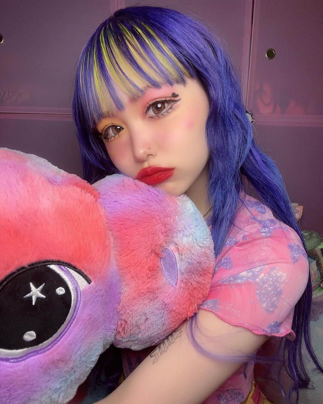 MANAのインスタグラム：「． ほっぺにかいたハートとか消えちゃったけど 好評だったメイク💄🪞💖 ･ ･ ･  #instagram  #instafashion  #instamood   #makeup  #メイクテク」