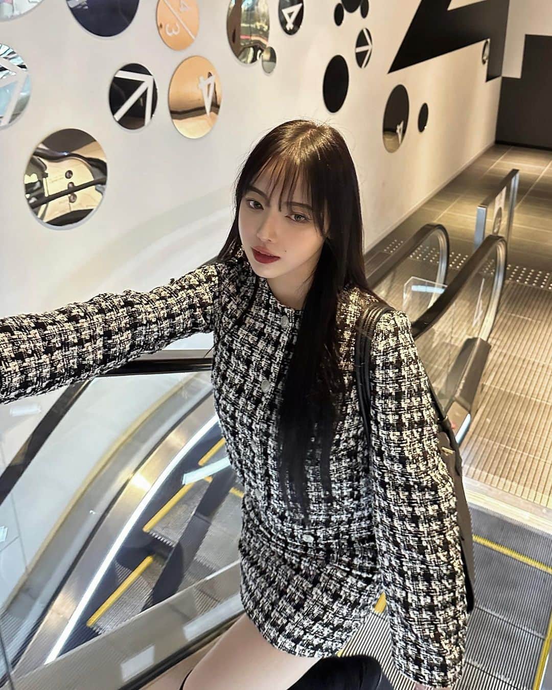 葉月ひまりのインスタグラム：「H&Mで買ったセットアップがお気に入り❤︎.* 前髪作って初投稿どうかしら💭？」