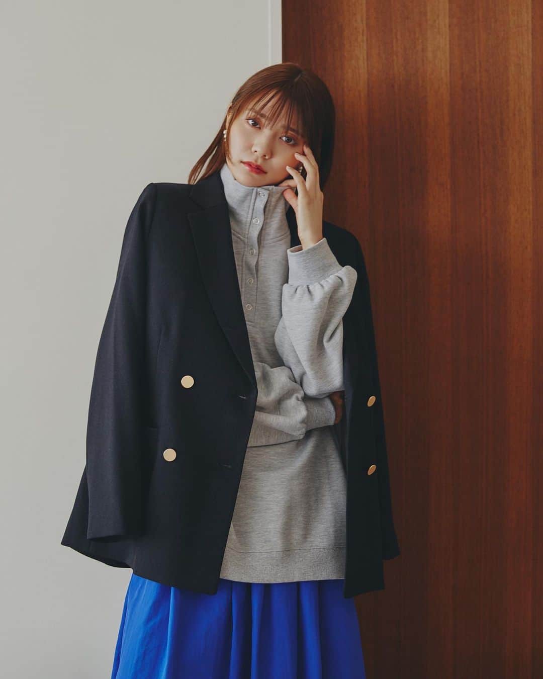 N.さんのインスタグラム写真 - (N.Instagram)「今人気の羽織りアイテム✨  肌寒くなってきた今、N.では ジャケットやニットカーデなどバリエーション豊富にご用意しています✨  気になるアイテムは🏷をチェック☑︎  どのスタイルがお好きですかー？♡  川津明日香さんAUTUMN NEW STANDARD 📖  気になるアイテムはタグをチェック☑︎  ------------------ #川津明日香 さん #エヌナチュラルビューティーベーシック #ジャケット#ジャケットコーデ#ニットカーデ#ワンピース#レイヤード#ツイードジレ#グレーパンツ#ジャケット #秋羽織り#ニット #ブラウス#新作入荷#通勤アイテム #新作アイテム#デニムコーデ#ニットカーデ#秋コーデ #nnaturalbeautybasic」10月4日 19時41分 - n._official