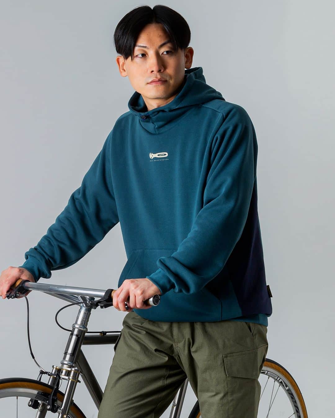 narifuri_japanのインスタグラム：「NF1162:high neck pullover hoodie  quick drying / UV cut  https://www.narifuri.com/shop/g/gNF1162-4550392314057/」
