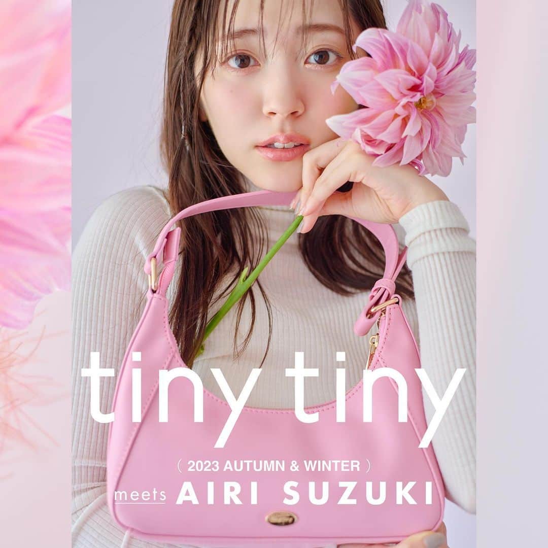 niko and ...さんのインスタグラム写真 - (niko and ...Instagram)「【tiny tiny meets AIRI SUZUKI】  －GIRLS POWER💗－  「可愛い」こそ女の子のパワーの源。 今日の自分をちょっとでもそう思えたら、 その日は１日HAPPY♡  この秋も、tiny tiny の バッグや小物やコスメで 色んな「可愛い」を見つけよう✨  詳しくはプロフィールリンクよりチェック👀✨  【インスタライブのお知らせ📣】 この度、新作ビジュアルの公開を記念して、 鈴木愛理さん出演！インスタライブを配信します💓  日時：10月20日20：00〜 配信アカウント： @tinytiny_official  出演：鈴木愛理さん( @airisuzuki_official_uf )  ライブ中にお答えいただく質問も直前に募集予定ですので ぜひフォローして待っててね🥰💗  ⋆┈┈┈┈┈┈┈┈┈┈┈┈┈┈┈⋆  #tinytiny #ティニーティニー #nikoand #ニコアンド  #nikoandtinytiny #ニコアンドティニーティニー #自分ウケ  #2023aw #鈴木愛理 #鈴木愛理ちゃん  #インスタライブ #インスタライブ告知 #インスタライブやります」10月4日 20時00分 - nikoand_official