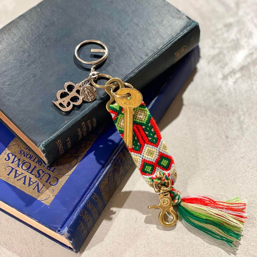 のインスタグラム：「. 〈OJO DE MEX〉 No：13-65-0069 ¥ 4,400 	 (税込価格)	 .	 －－－－－－－－－－－－－－－－－－－－－－－	  いつもご覧頂き誠にありがとうございます。	 通信販売も承っておりますので、	 お気軽にお問い合わせ下さいませ。	 .	 また商品のお問い合わせのみ、	 ダイレクトメッセージにてご質問を承っております。	 .	 ※営業時間のみの返答となりますので、	 お時間がかかる可能性もございます。	 .	 ビームス ボーイ 原宿	  －－－－－－－－－－－－－－－－－－－－－－－	 information:03-5770-5550	 	 #beams	 #beamsboy	 #ビームス	 #ビームスボーイ	 #tokyo	 #harajuku	 #beamsboyharajuk」