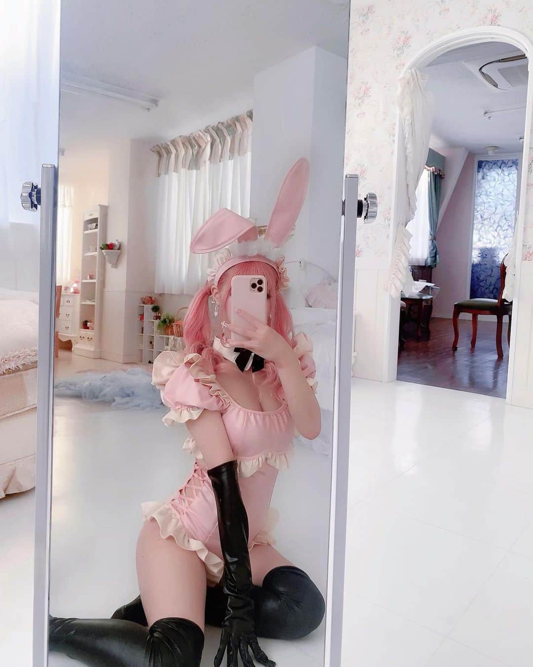 あいめろ姫さんのインスタグラム写真 - (あいめろ姫Instagram)「🐇何枚目がすき…？🎀🎼🫧☪︎⋆｡」10月4日 20時13分 - aisyu0101