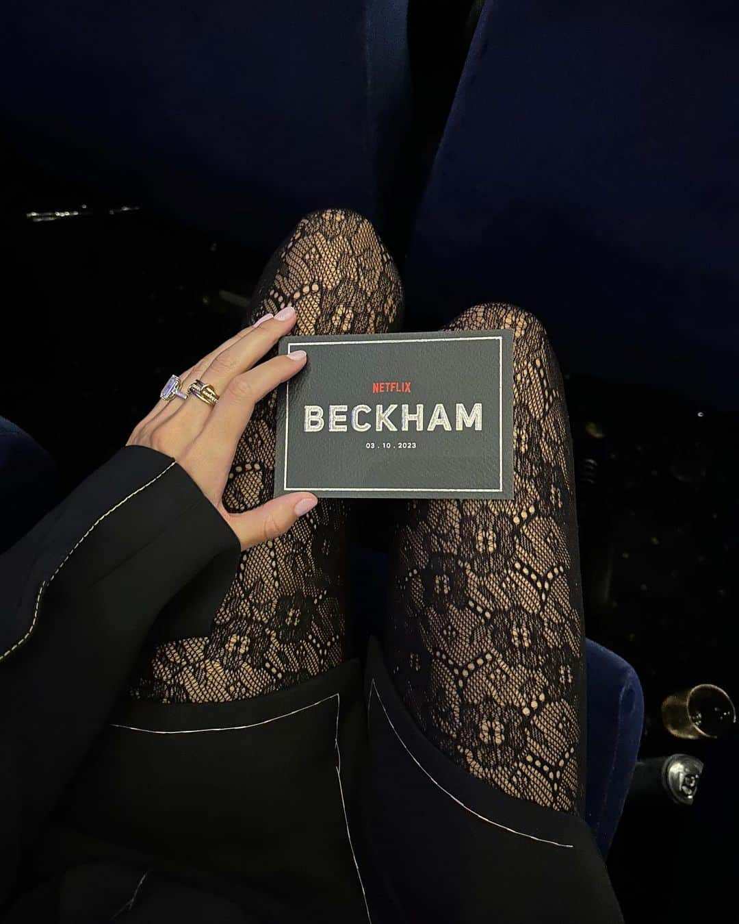 ロレーナ・ラエさんのインスタグラム写真 - (ロレーナ・ラエInstagram)「At the premiere of BECKHAM last night - what an incredible story @davidbeckham congratulations 🩶 @victoriabeckham @davidgardner @nicola.howson」10月4日 20時22分 - lorena