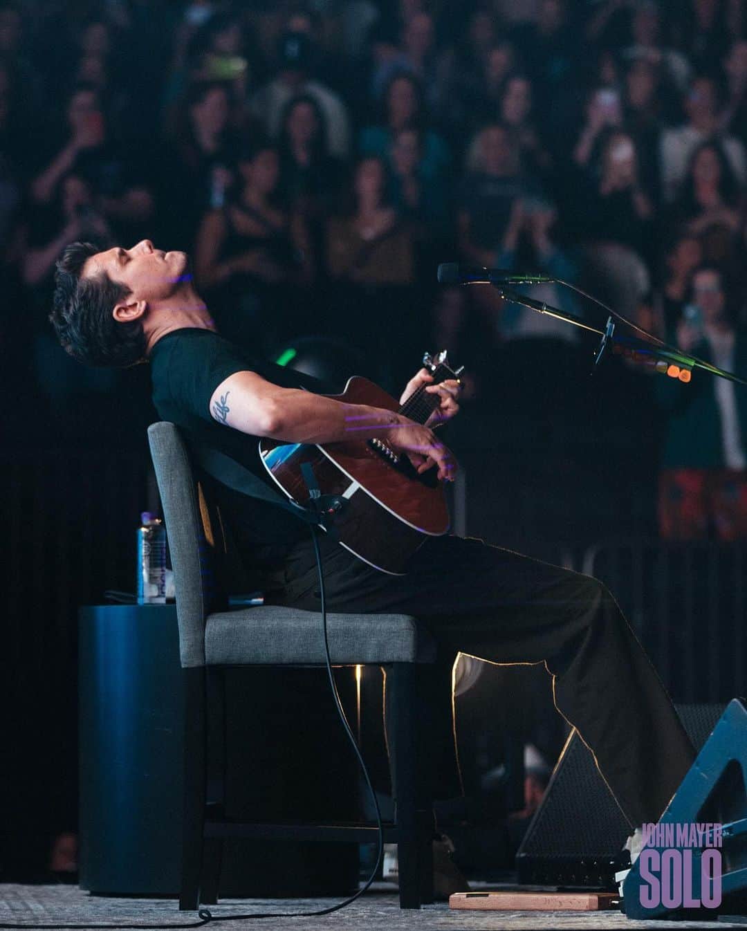 ジョン・メイヤーのインスタグラム：「MSG Night 1: crowd singalongs, deep cuts, a ‘Comfortable’ encore, intriguing signs… and a visit from the one and only STEVE MILLER @stevemillerband who graced us all with a brilliant acoustic rendition of ‘The Joker.’ Round 2 tonight! #imaginenotbeingthere」