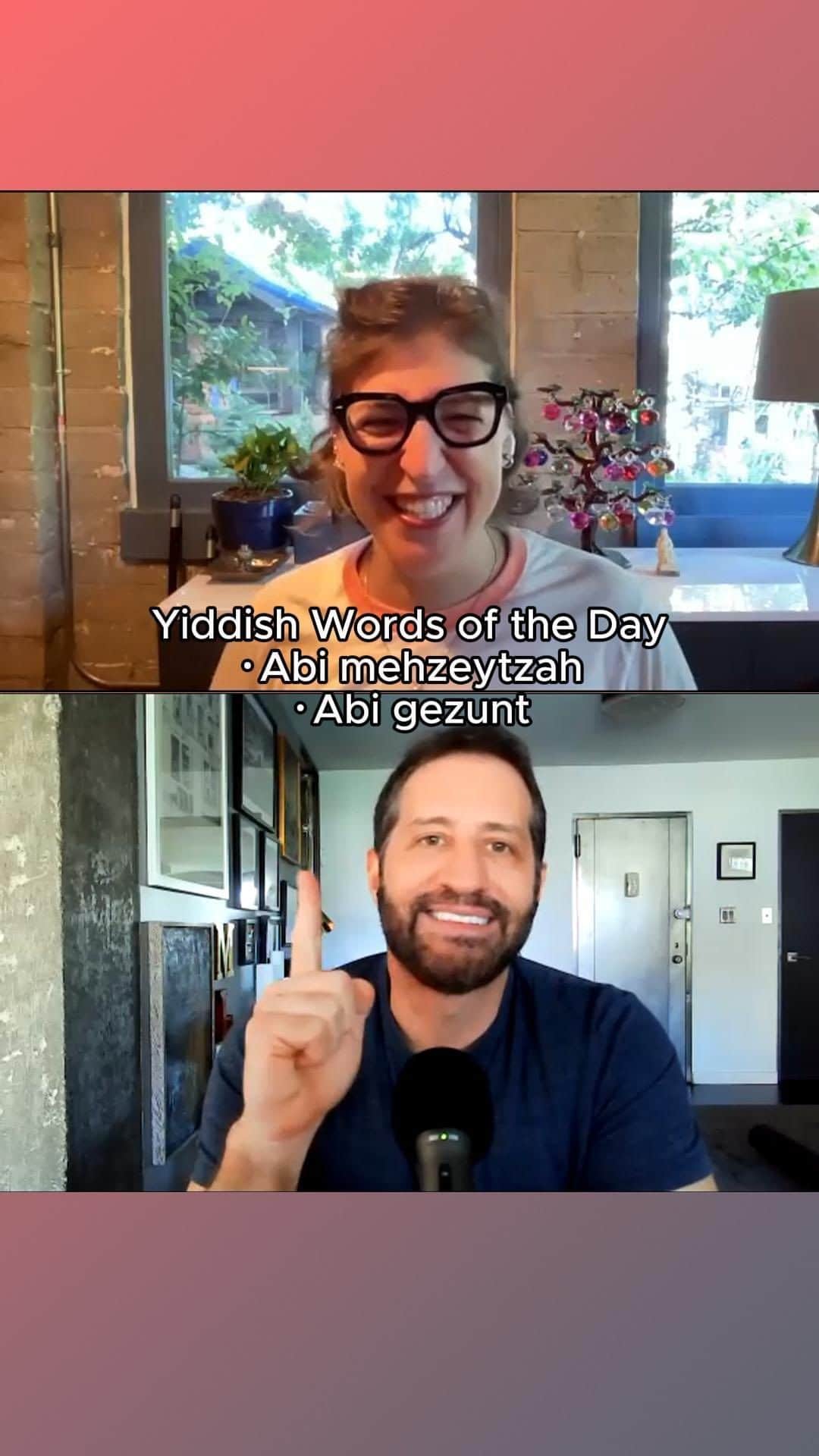 メイム・ビアリクのインスタグラム：「Thank God I saw Modi today to break down the Yiddish Words of the Day: ‘Abi mehzeytzah & Abi gezunt’! Stay tuned as we explore more Yiddish gems. @Modi_Live」