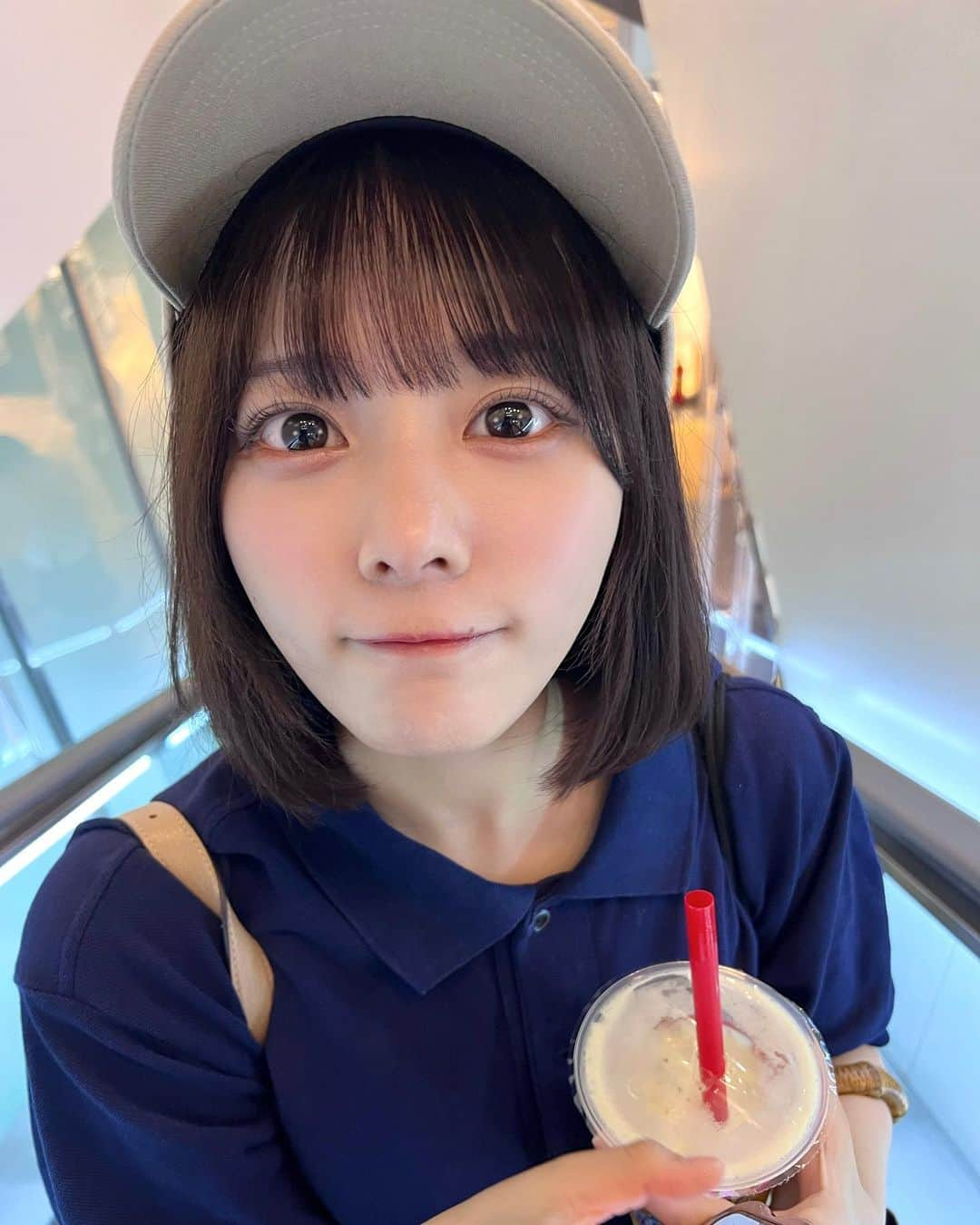 齊藤なぎさのインスタグラム：「☁🧂 ⁡   ⁡ 最近、キャップが好きです。 そしてお友達が撮ってくれる写真たち、とても好き ⁡」