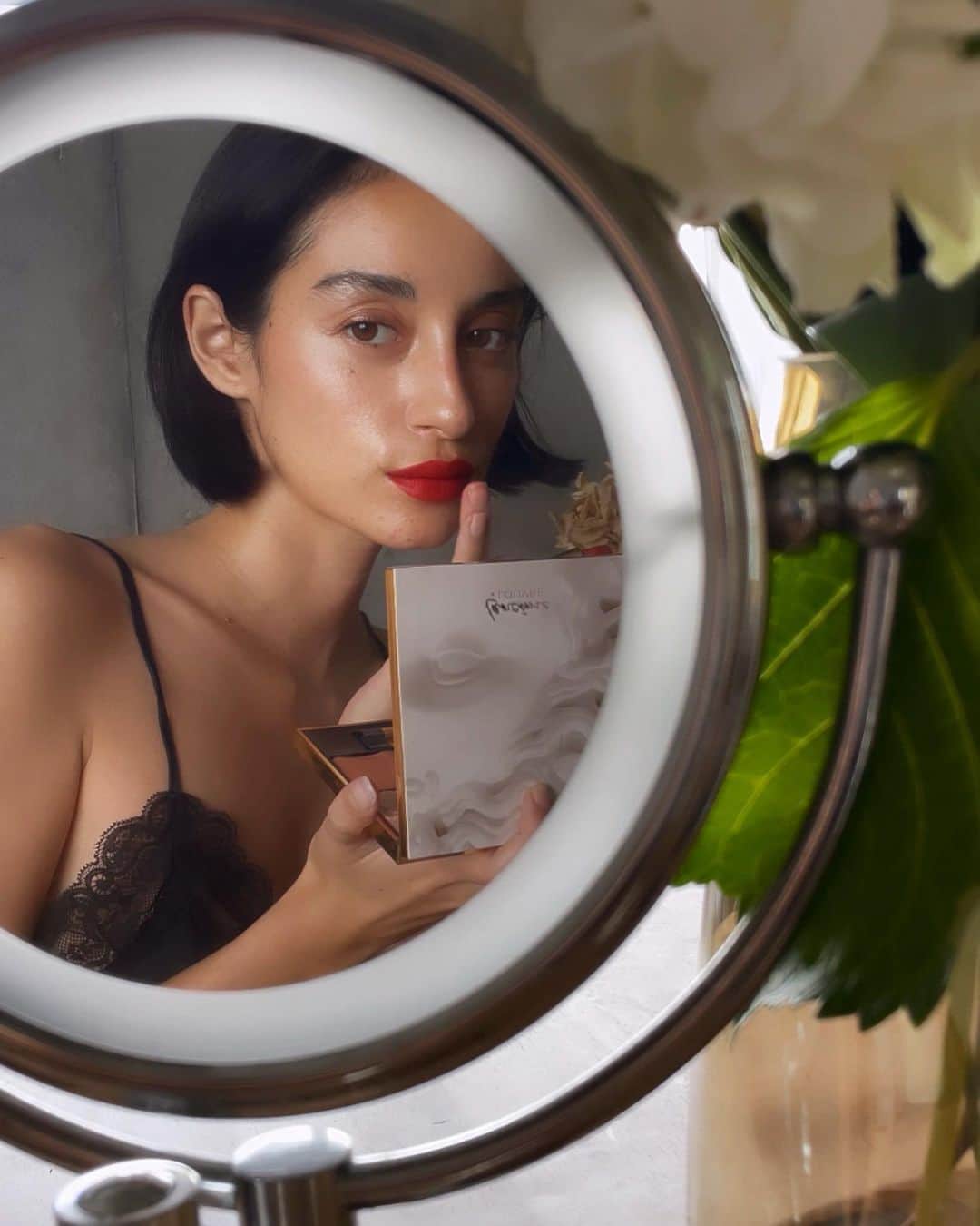 国木田彩良のインスタグラム：「From LANCÔME, LOUVRE COLLECTION is introduced as if you are attracted to the world of art.  Richelieu Wing Palette and Rhapsody Drama Mat (limited package) in collaboration with the Louvre Museum will be on sale from October 13th (Friday) 💄   #LancomexLouvre  #lancomemakeup  #PR @lancomeofficial @MuseeLouvre #ランコム #ルーヴルコレクシオン」
