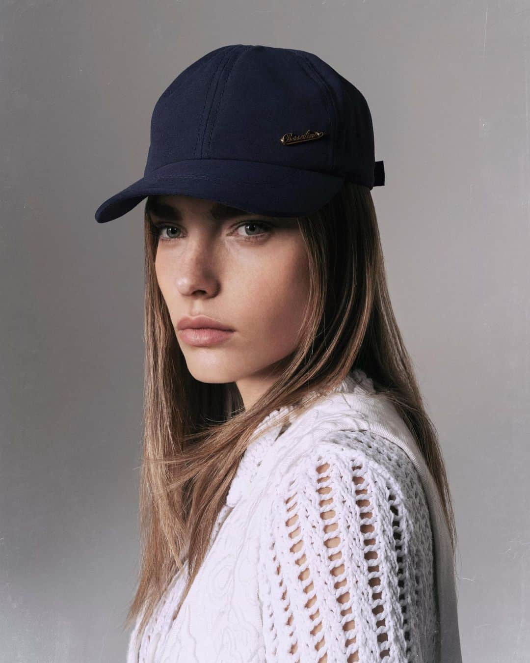 ボルサリーノのインスタグラム：「Cap Talk. Without a doubt the #Borsalino #FW23 #baseball #cap is one of the more #trendsetting accessories for Fall & this versatile stylish version in a deep #midnight galaxy #navyblue does not disappoint! Shop this classic contemporary now on www.borsalino.com    Ph @josephcardoofficial   #captalk #urban #cool #Italianstyle #MadeinItaly #Borsalinoworld #caplovers #baseballcap #Borsalinocaplover #Borsalinocap #Borsalinolover #baseballcaplovers #urbanvibes #trending #bestinclassaccessories #stylematters #hittingitouofthepark #transitionalacceaories #mixitup #gamechanger #musthave #Forher #relaxedelegance」