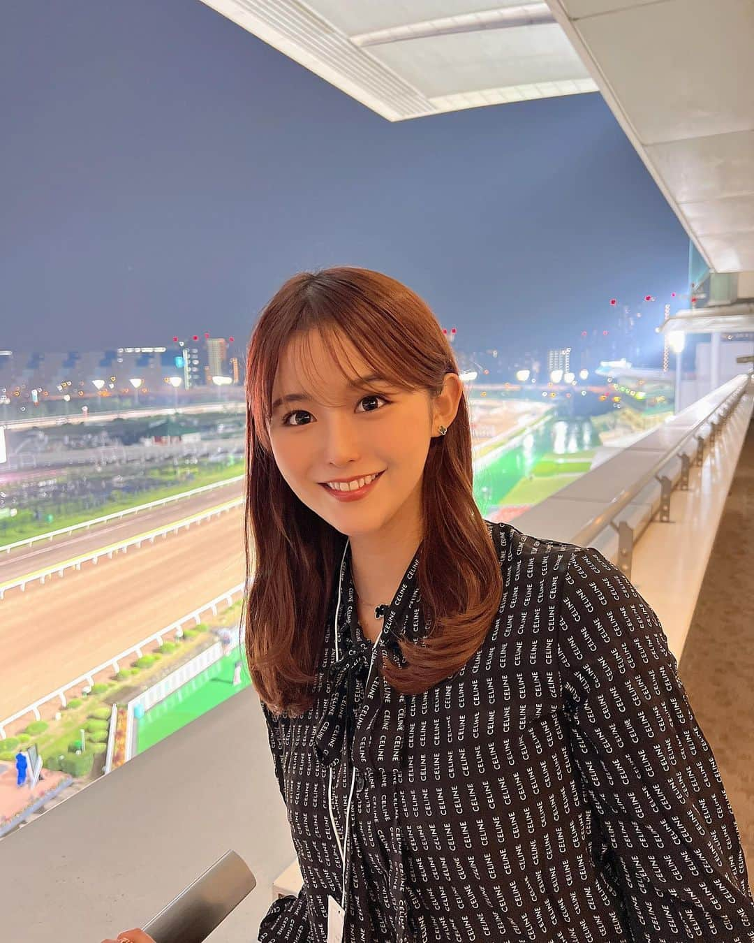 erinaのインスタグラム：「. . 2年ぶり？の大井競馬場へ #東京盃 ドンフランキーの応援に行ってきました🏆🩵 見事レコード勝ち！！！！！ . 最後、本当に強かったなぁ どんちゃん、早野オーナー、関係者の皆様おめでとうございます🎊 . . #大井競馬場 #ドンフランキー」