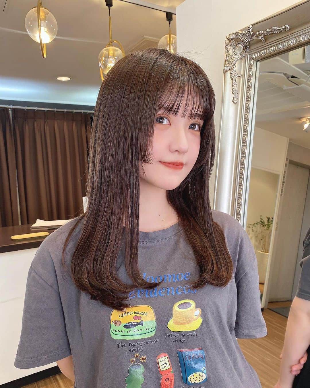 砂糖桃のインスタグラム：「ロング+姫カット👸🏻 どうかな~？  @arna_gram  エクステとカラーありがとうございます✨  . #エクステ #姫カット #ブラウンカラー」