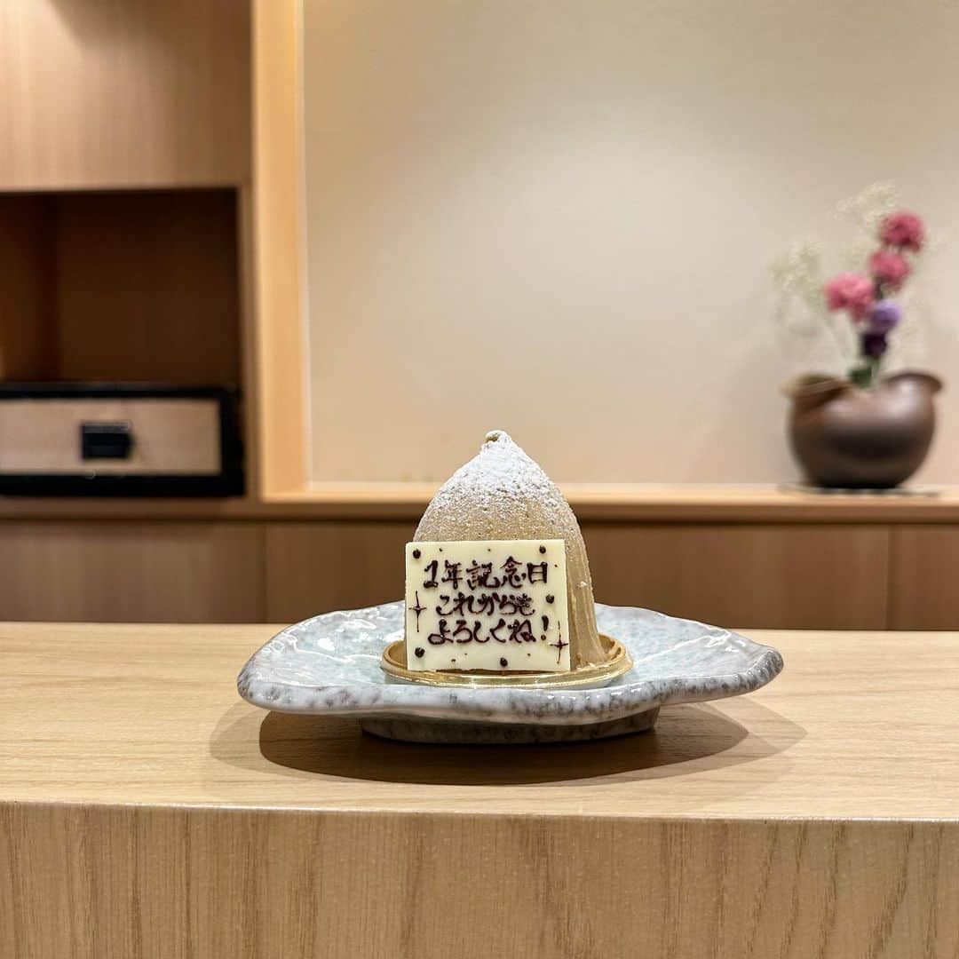 高島ゆみさんのインスタグラム写真 - (高島ゆみInstagram)「. 大好きなお寿司🫠🩷🩷 和食美味しかった♡  最近胃袋が無限になってきた、大変🫠笑  こちらこそいつもありがとう🐵♡  #大阪鮨#すしと和望月」10月4日 21時30分 - yumi_tksm