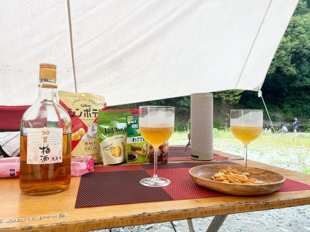 みゆこさんのインスタグラム写真 - (みゆこInstagram)「グランピング🏕✨️ テントに泊まるのも焚き火するのも初めてだった🥰🔥マシュマロも焼いてみた😋  そしてBBQなんてもう10年以上振り🤭笑 お酒🥃飲めるようになってお菓子大量持ち込み🫶 楽しすぎたー✨️☺️  アウトドア苦手意識あったけど自然ていいね🤗 楽しいね✨️🤗夜風が気持ちよかったよ🍃  #初めての#グランピング#川沿い#焚き火#火#テント#テント泊#秋のグランピング#コモリバ#ときたまひみつきち#休日の過ごし方#bbq#バーベキュー」10月4日 21時30分 - miyuco.t