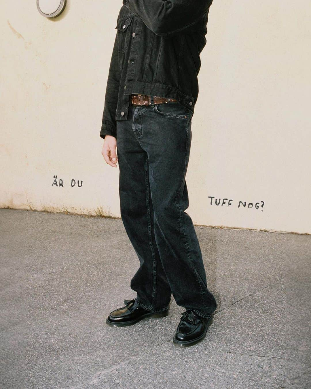 ヌーディージーンズのインスタグラム：「Meet Tuff Tony Black Hole 🕳️  #NudieJeans #CreateTomorrowsVintage」