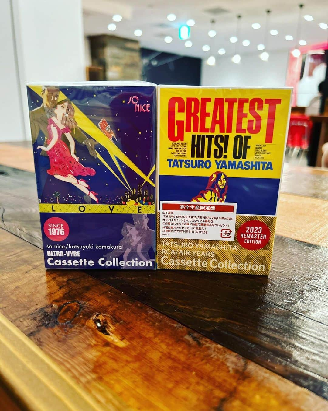 ビビる大木さんのインスタグラム写真 - (ビビる大木Instagram)「カセットテープで聴くわよ☕️🤓🎵  新品のカセットテープを買ったの何十年ぶりだろ？？  アナログ盤、カセットテープってCDより音は劣るのにそっちを好むって面白いよね！🤩  #カセットテープ  #cassette  #山下達郎 #sonice  #こんばんみ」10月4日 21時41分 - bibiruoki